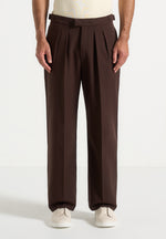 Pierre - Relaxed Fit Pleated Tailored Trousers - Brown