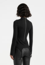 suspender-detail-top-black