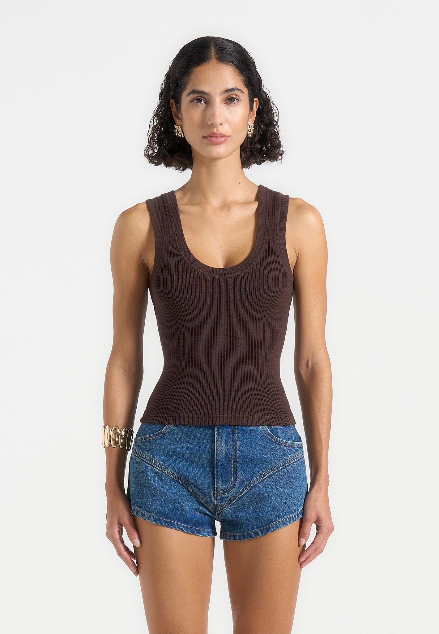 scoop-neck-ribbed-vest-brown