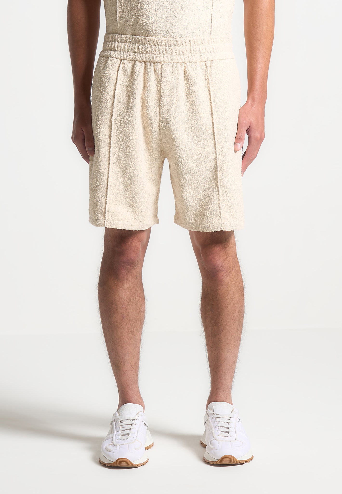 boucle-pintuck-shorts-beige