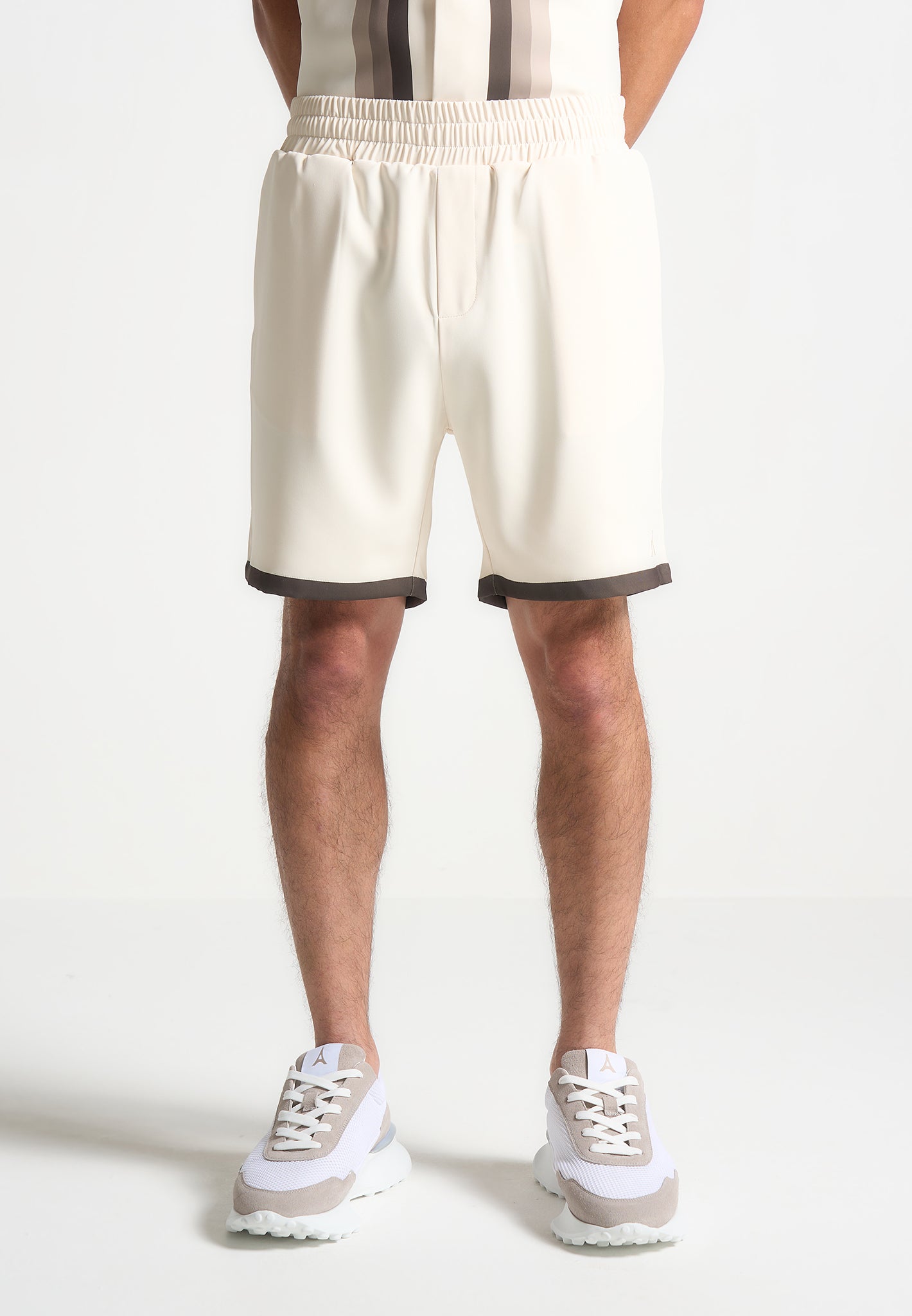contrast-border-shorts-cream-brown