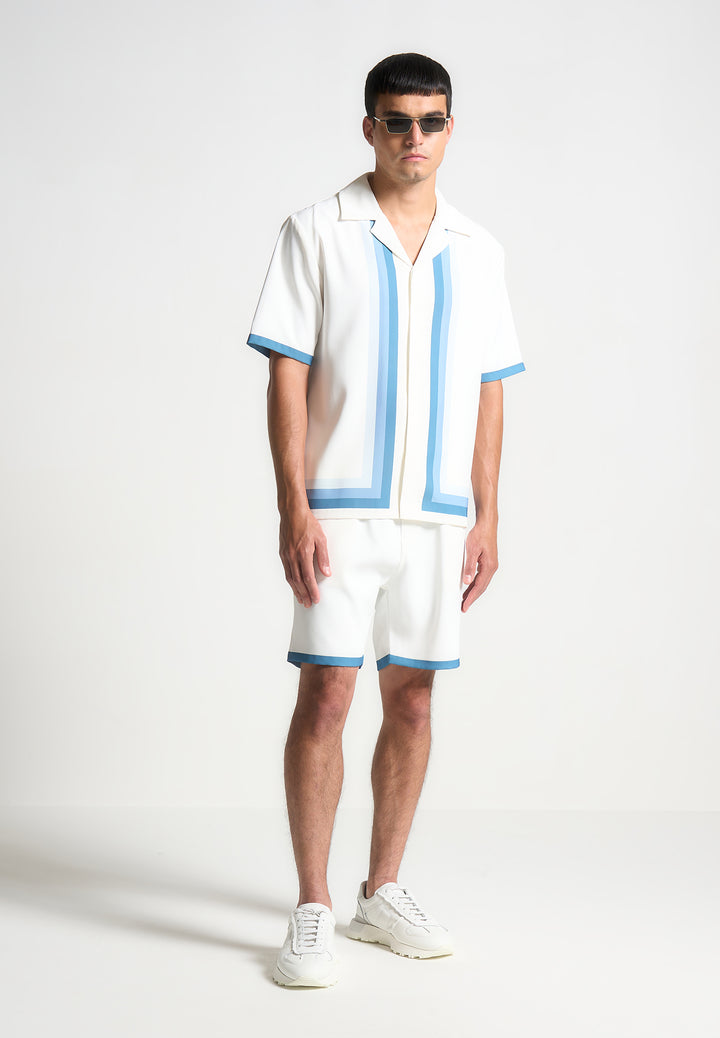 contrast-border-shorts-white-blue