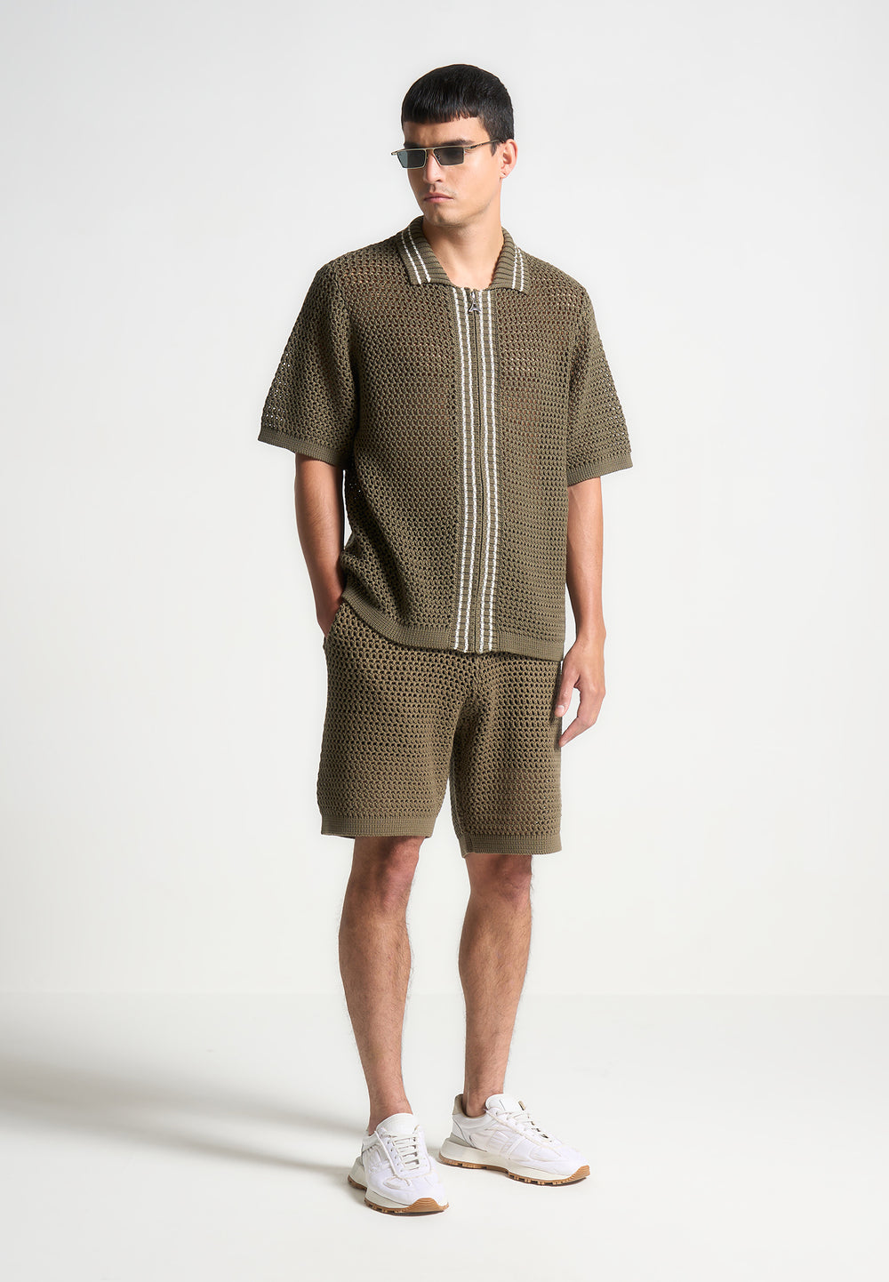 crochet-knit-stripe-shorts-khaki