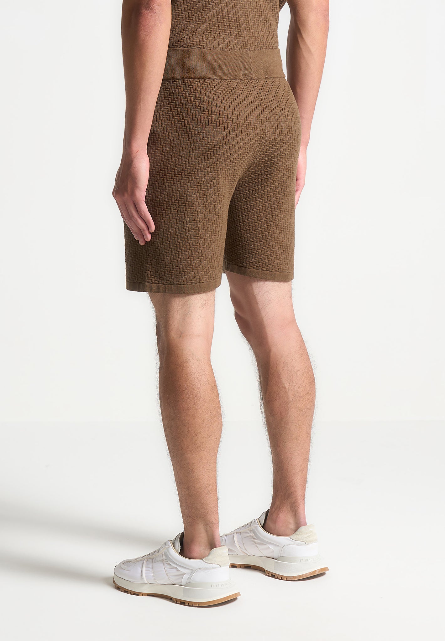 herringbone-knit-shorts-brown