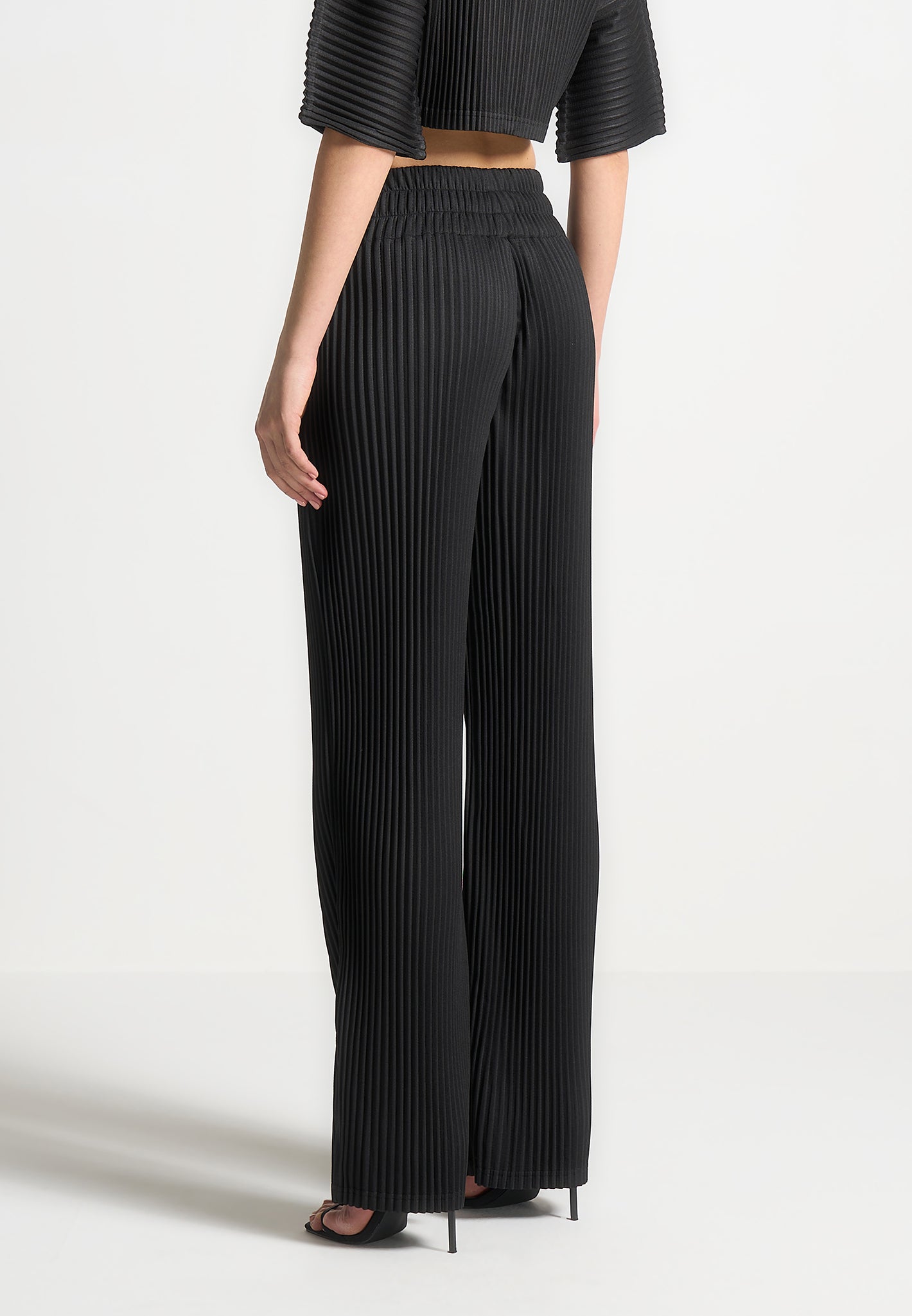 pleated-trousers-black-2