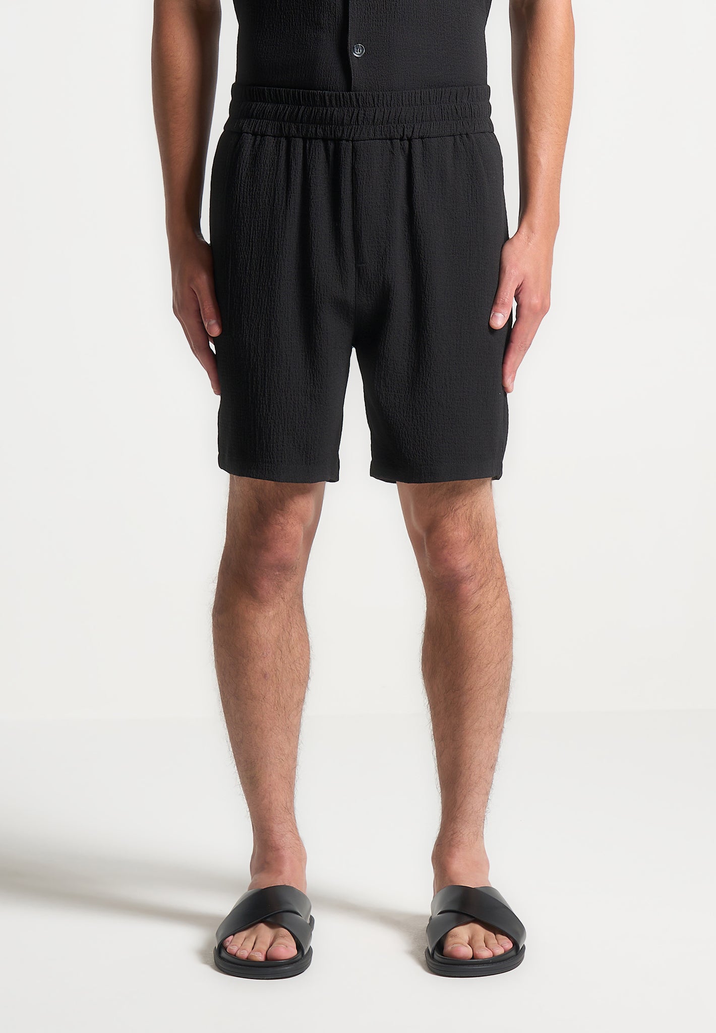 seersucker-shorts-black