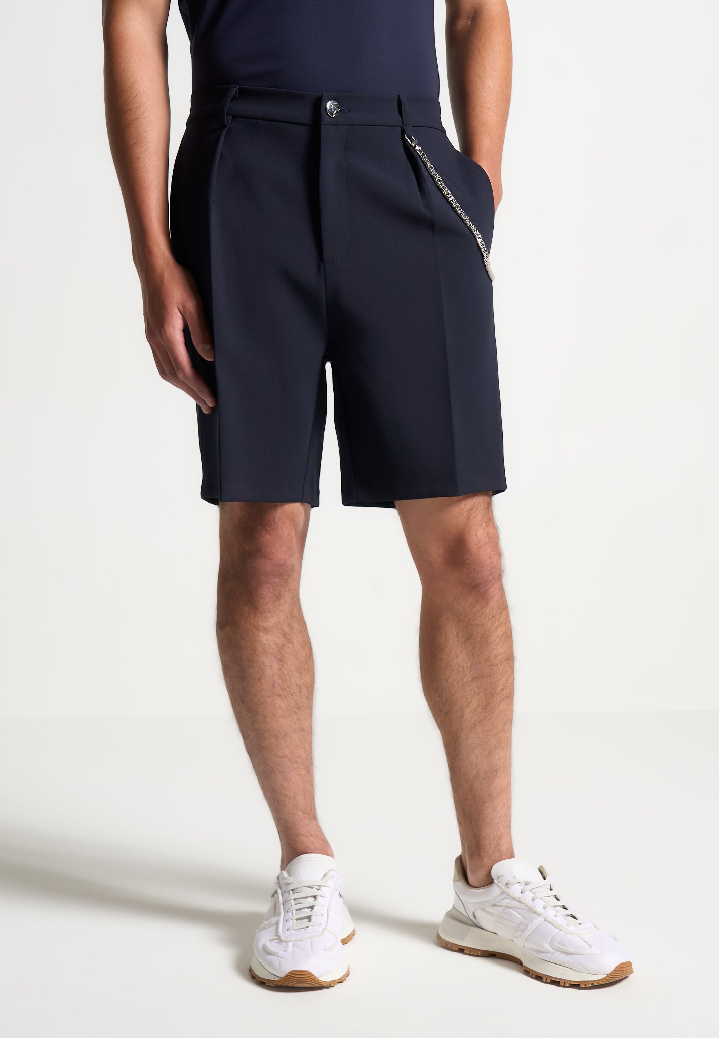 tailored-shorts-with-chain-navy