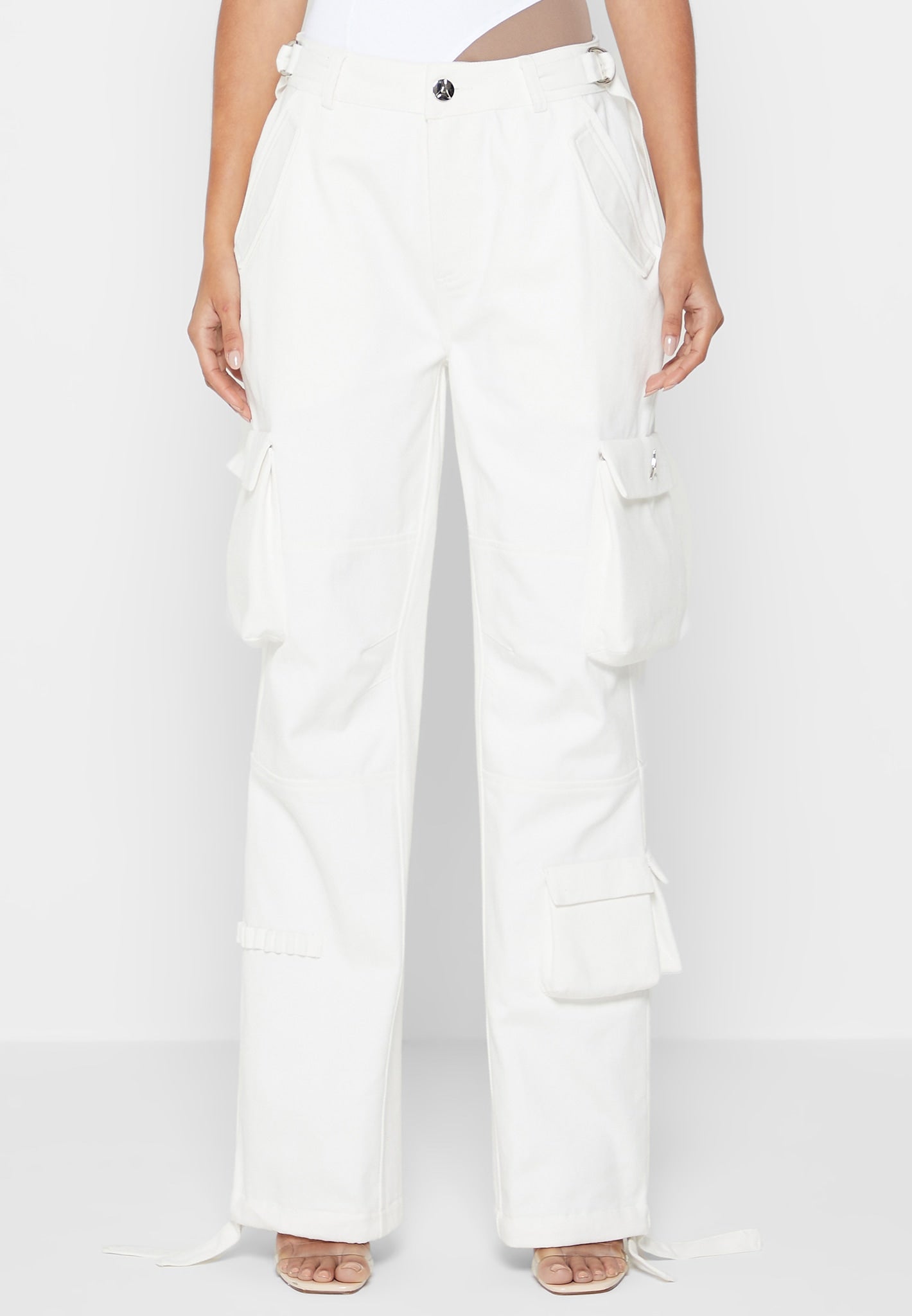 mid-rise-cargo-pants-white