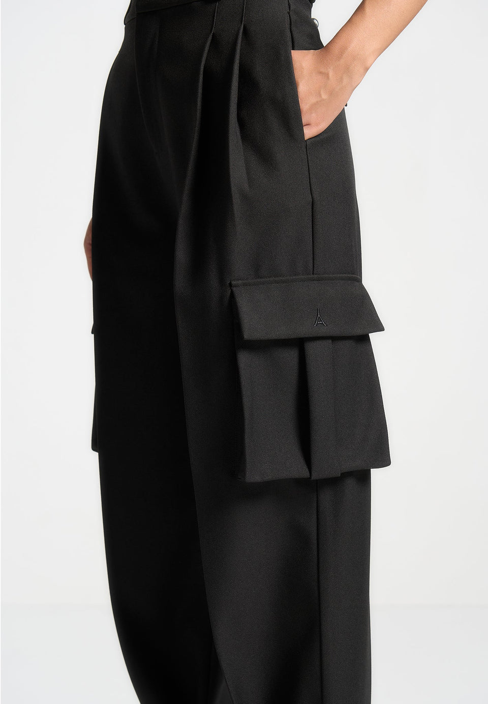 danielle-tailored-pleated-cargo-trousers-black