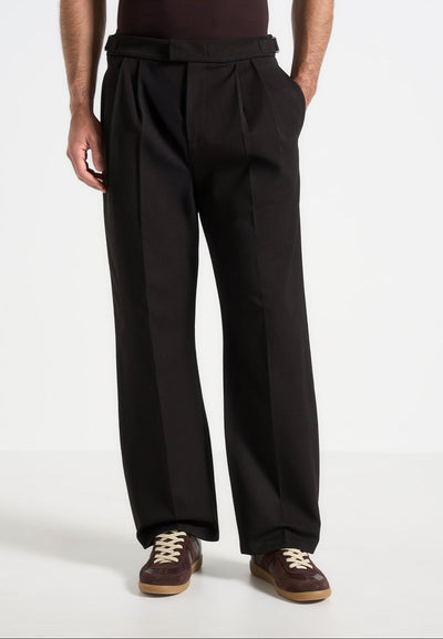 Pierre - Relaxed Fit Textured Pleated Tailored Trousers - Dark Brown