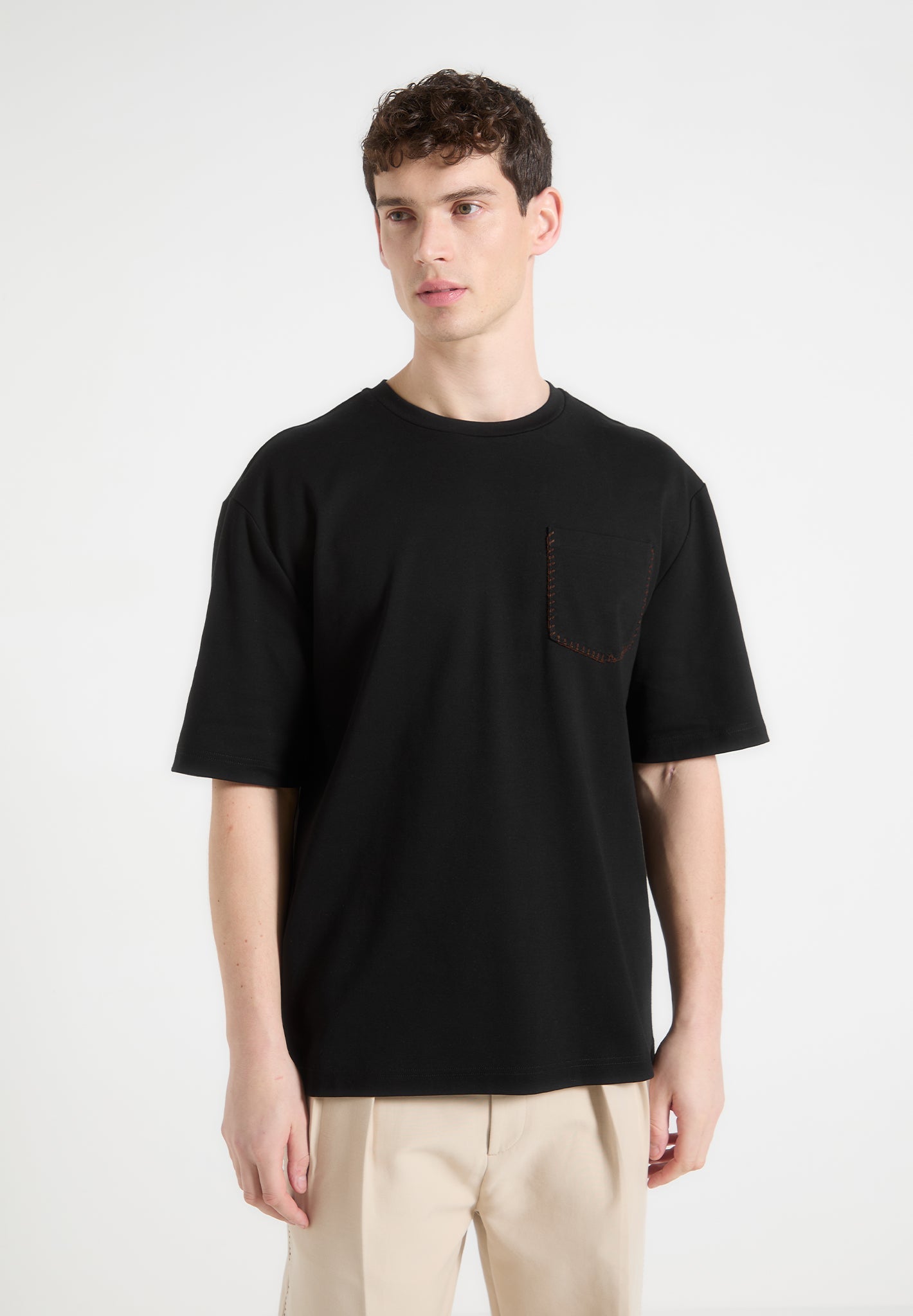 whipstitch-pocket-cotton-t-shirt-black
