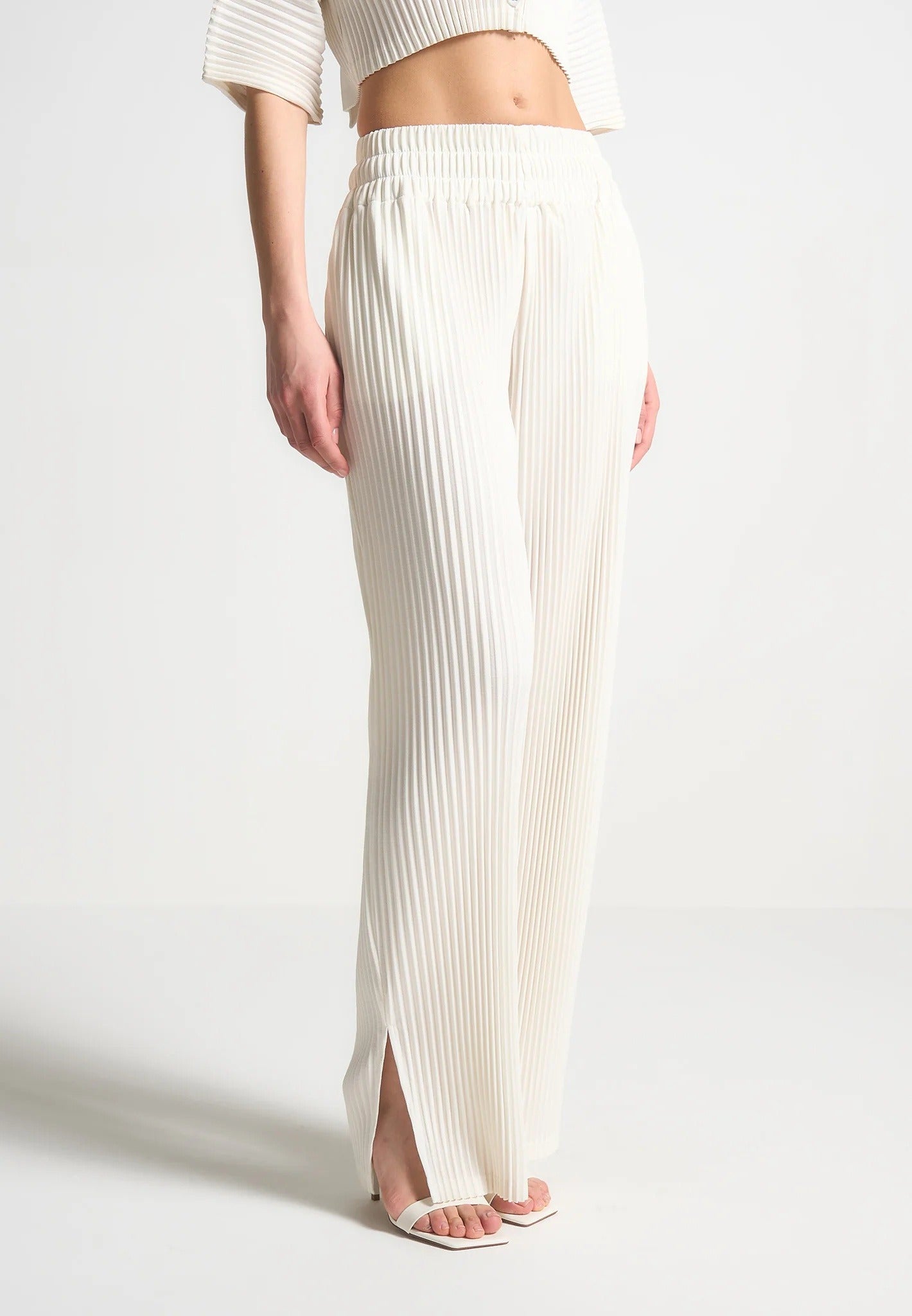 L⁠ila - Pleated Trousers - Off White