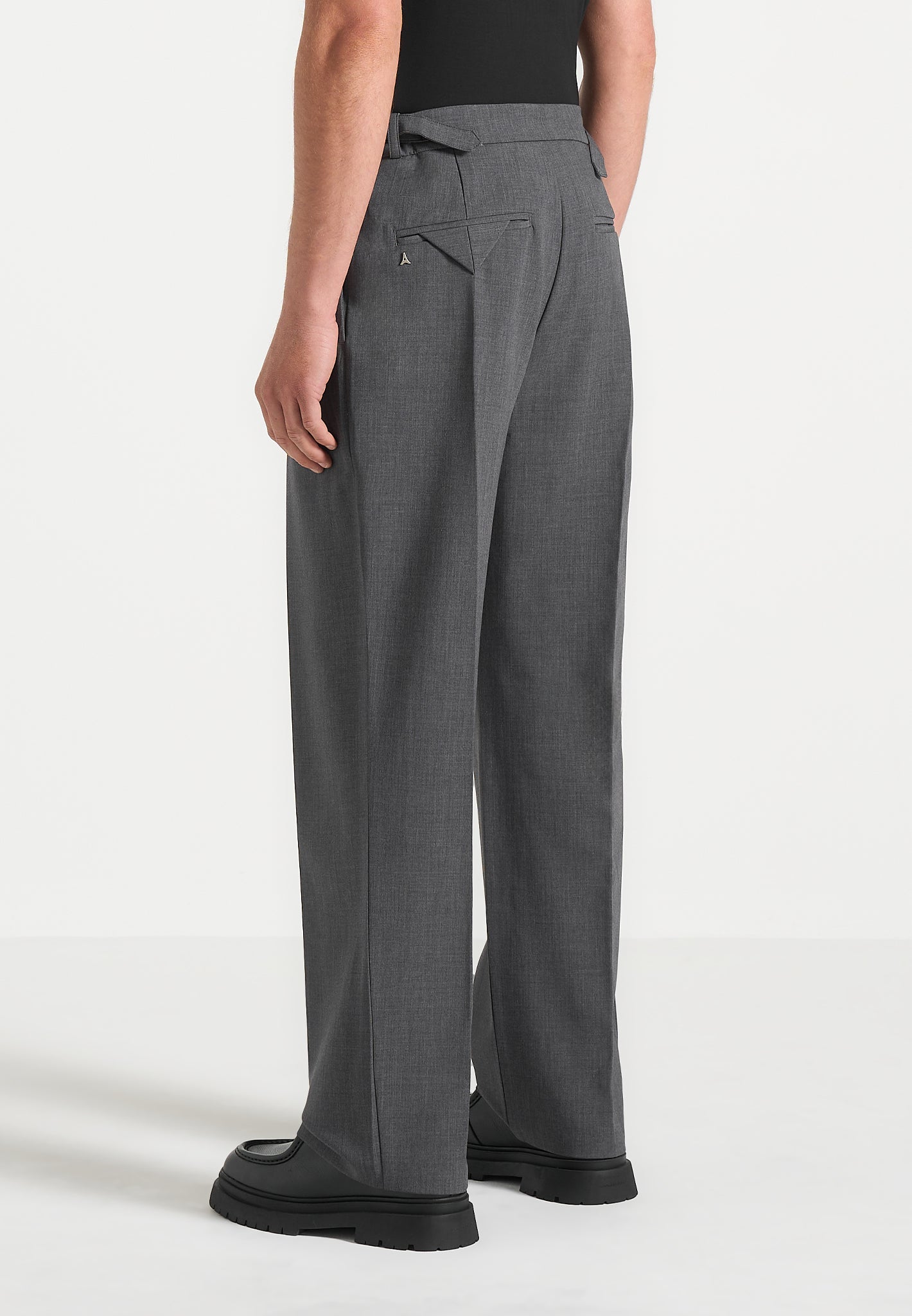Pierre - Relaxed Fit Hatched Tailored Trousers - Grey
