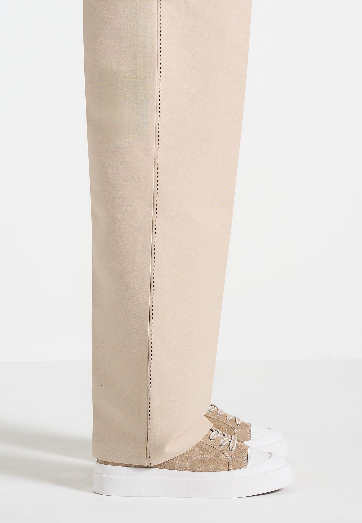 mens-vienna-suede-contrast-stitch-sneaker-beige