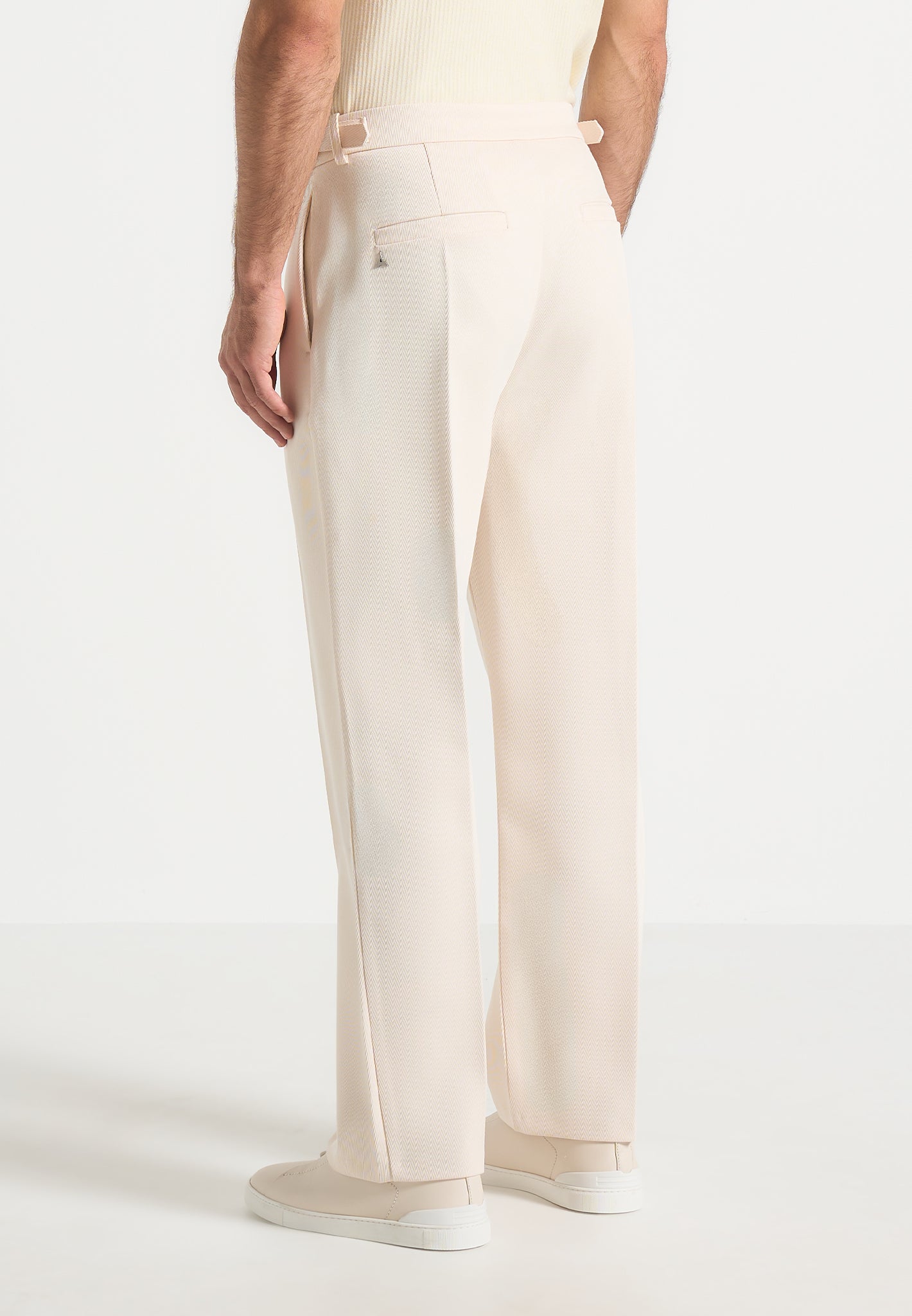 Dorian - Relaxed Fit Twill Pleated Tailored Trousers - Cream