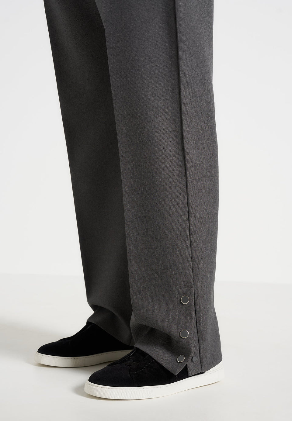 boris-relaxed-fit-tailored-button-cuff-trousers-grey