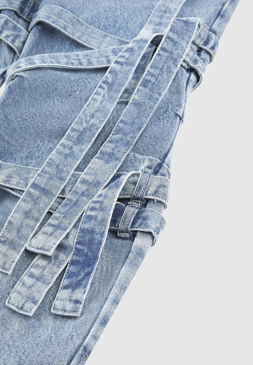 Talia - Denim Strap Cargo Jeans - Mid Blue