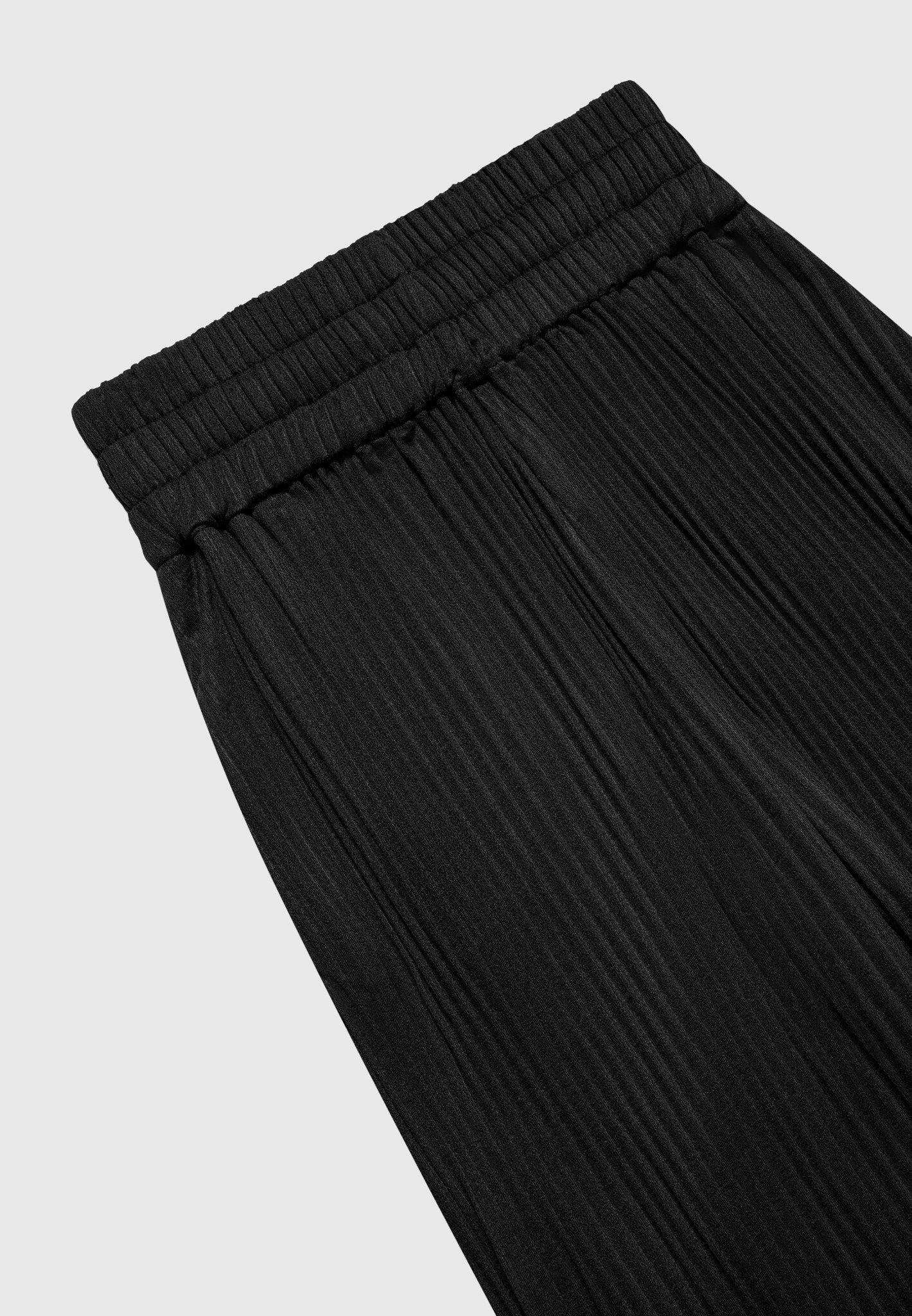 L⁠ila - Pleated Trousers - Black