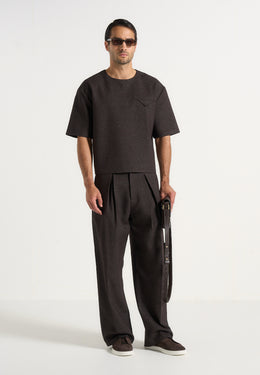 leon-boxy-cropped-hatched-t-shirt-dark-brown