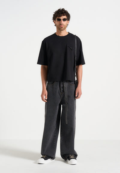 Léon - Boxy Cropped T-Shirt - Black