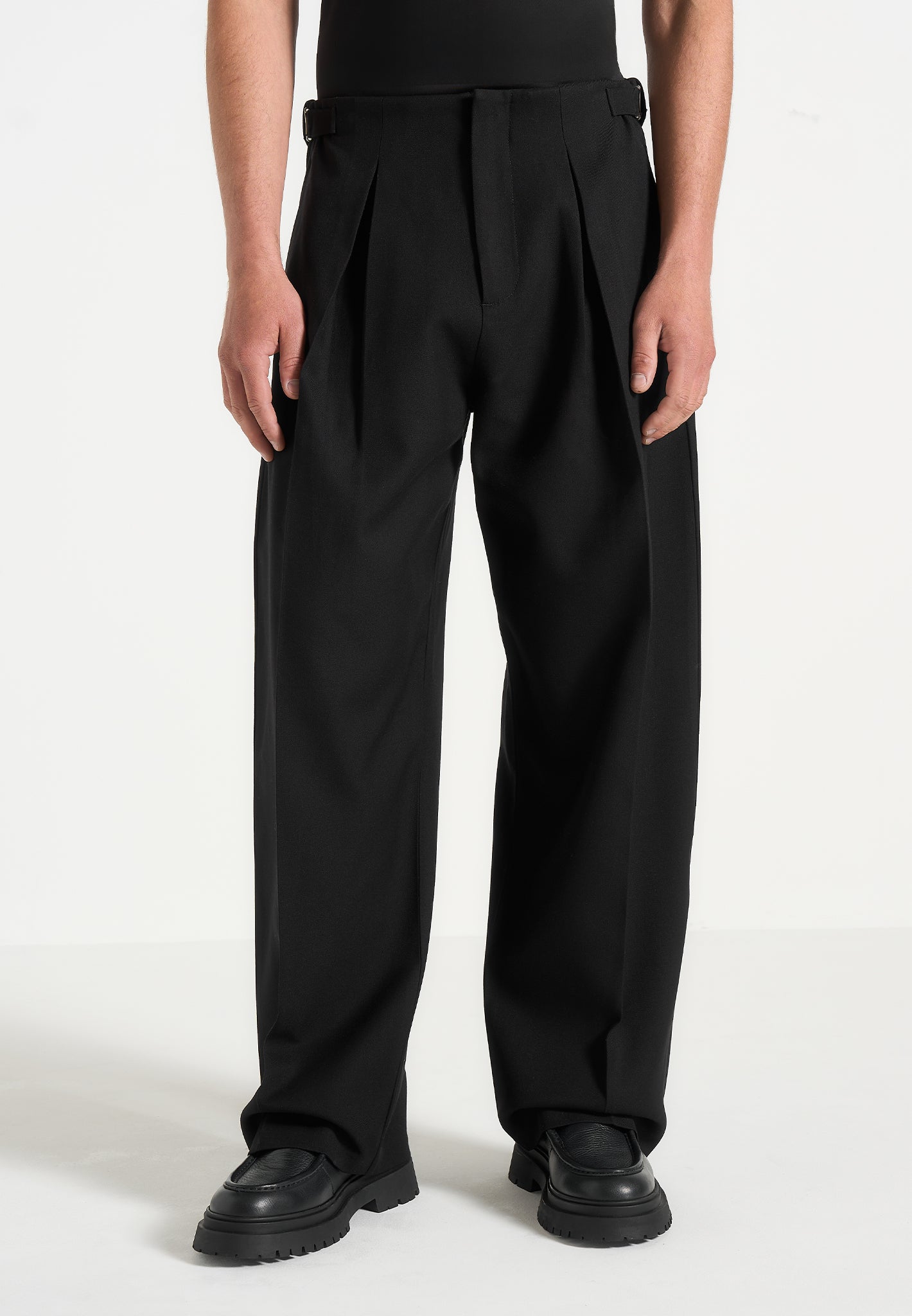 Lior - Box Pleat Wide Leg Trousers - Black