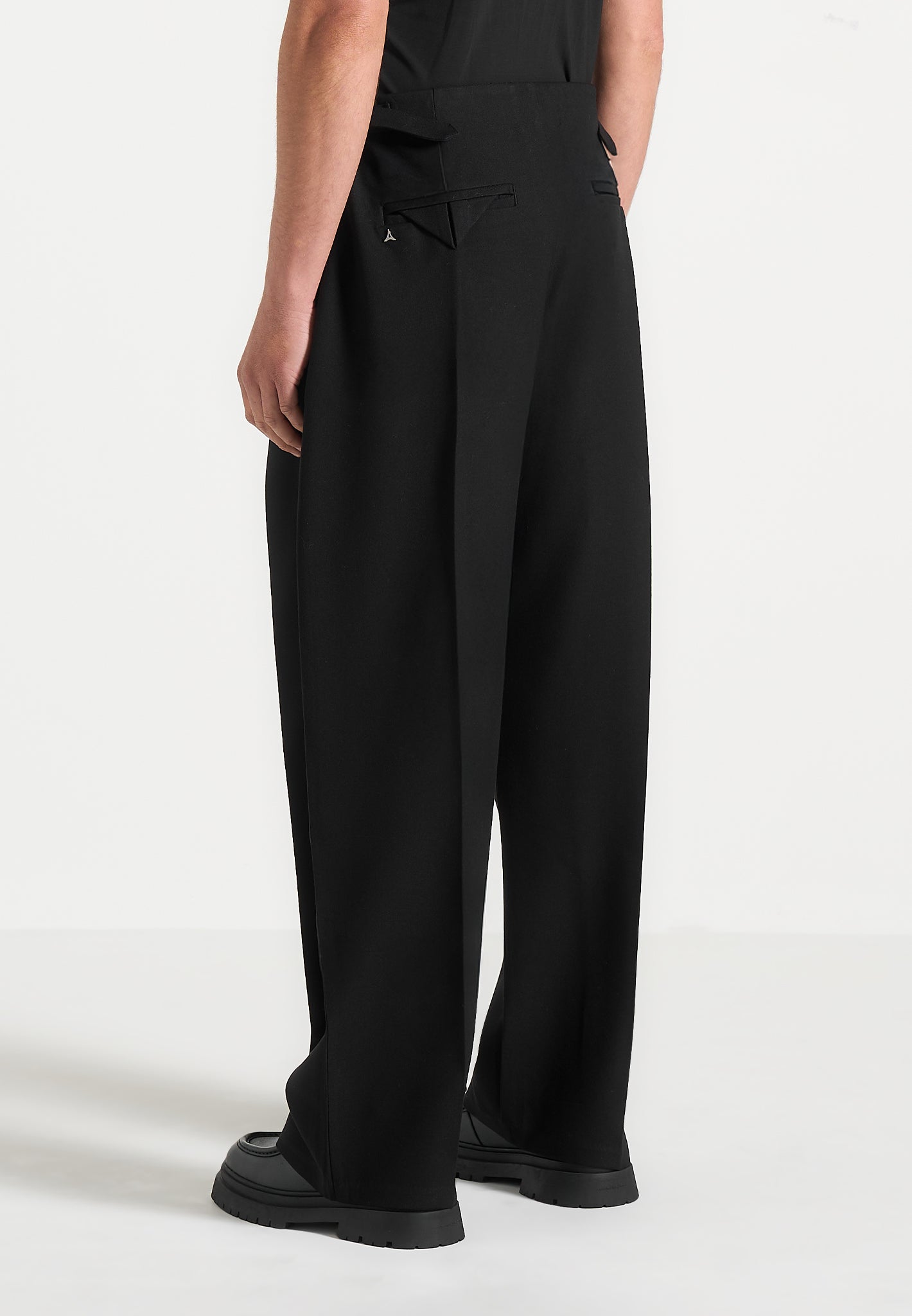 Lior - Box Pleat Wide Leg Trousers - Black