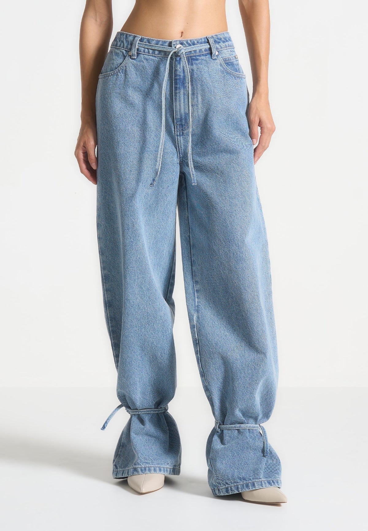 Faye - Wide Mid Rise Jeans with Tie Waist - Mid Blue