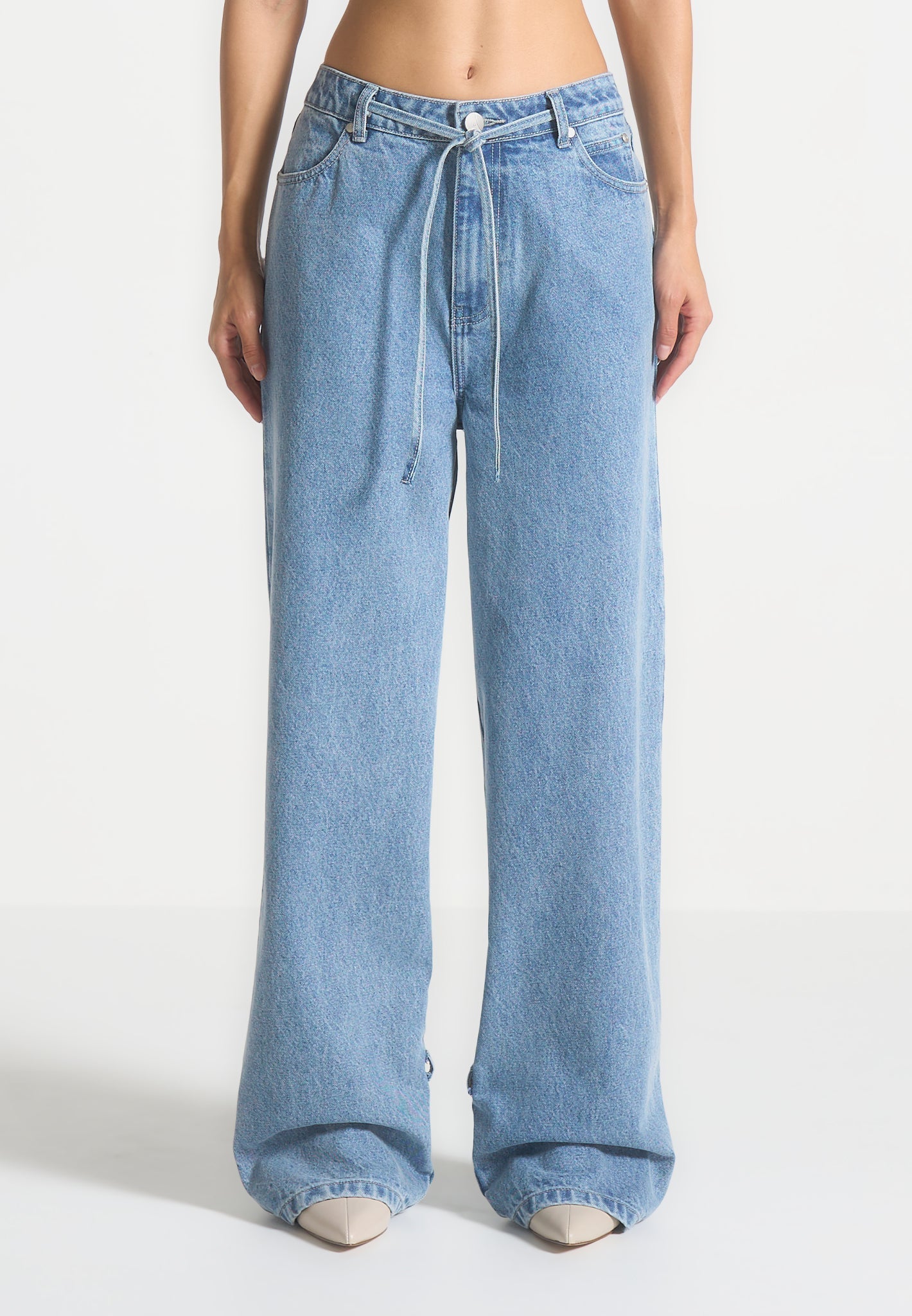 baggy-mid-rise-jeans-with-tie-waist-mid-blue 
