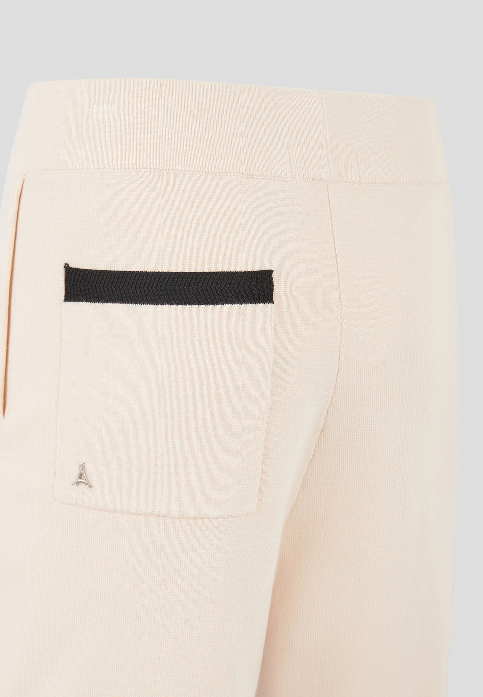 R⁠egis - Contrast Detail Knit Shorts - Cream