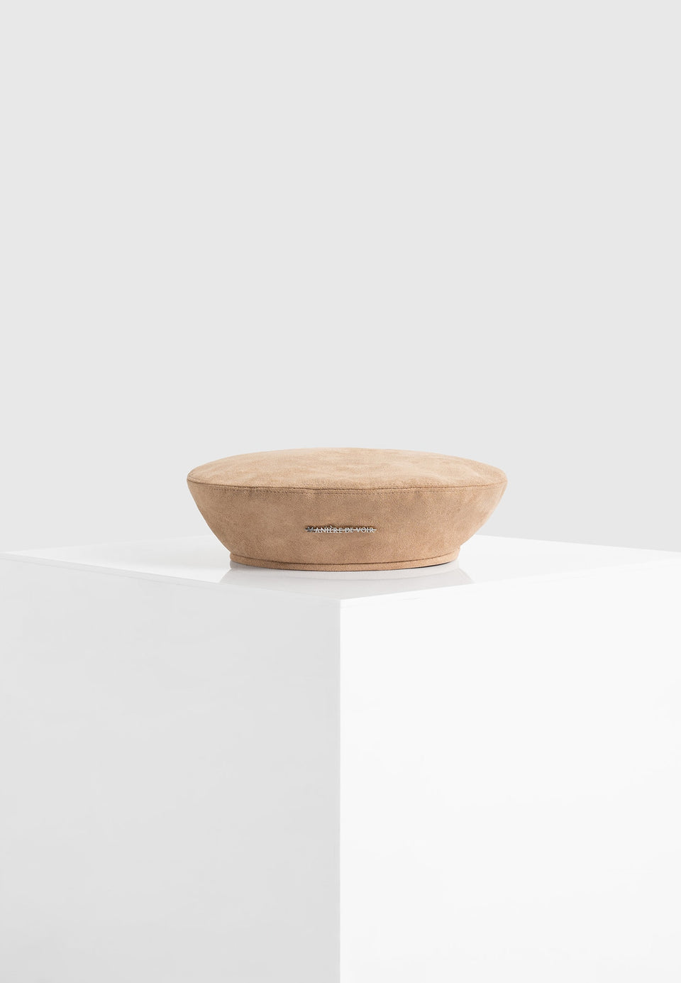 anya-suede-beret-beige