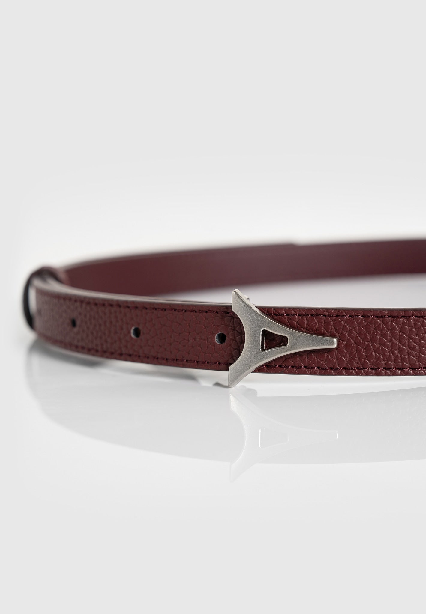 leonie-eiffel-slim-leather-belt-red