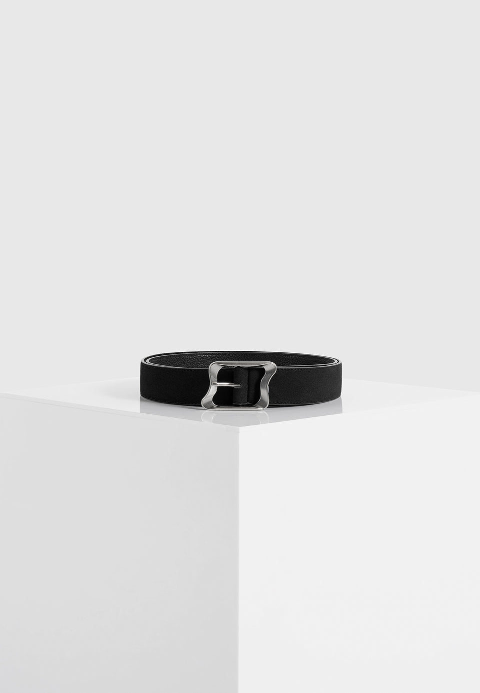 eleanor-suede-and-leather-statement-buckle-belt-black