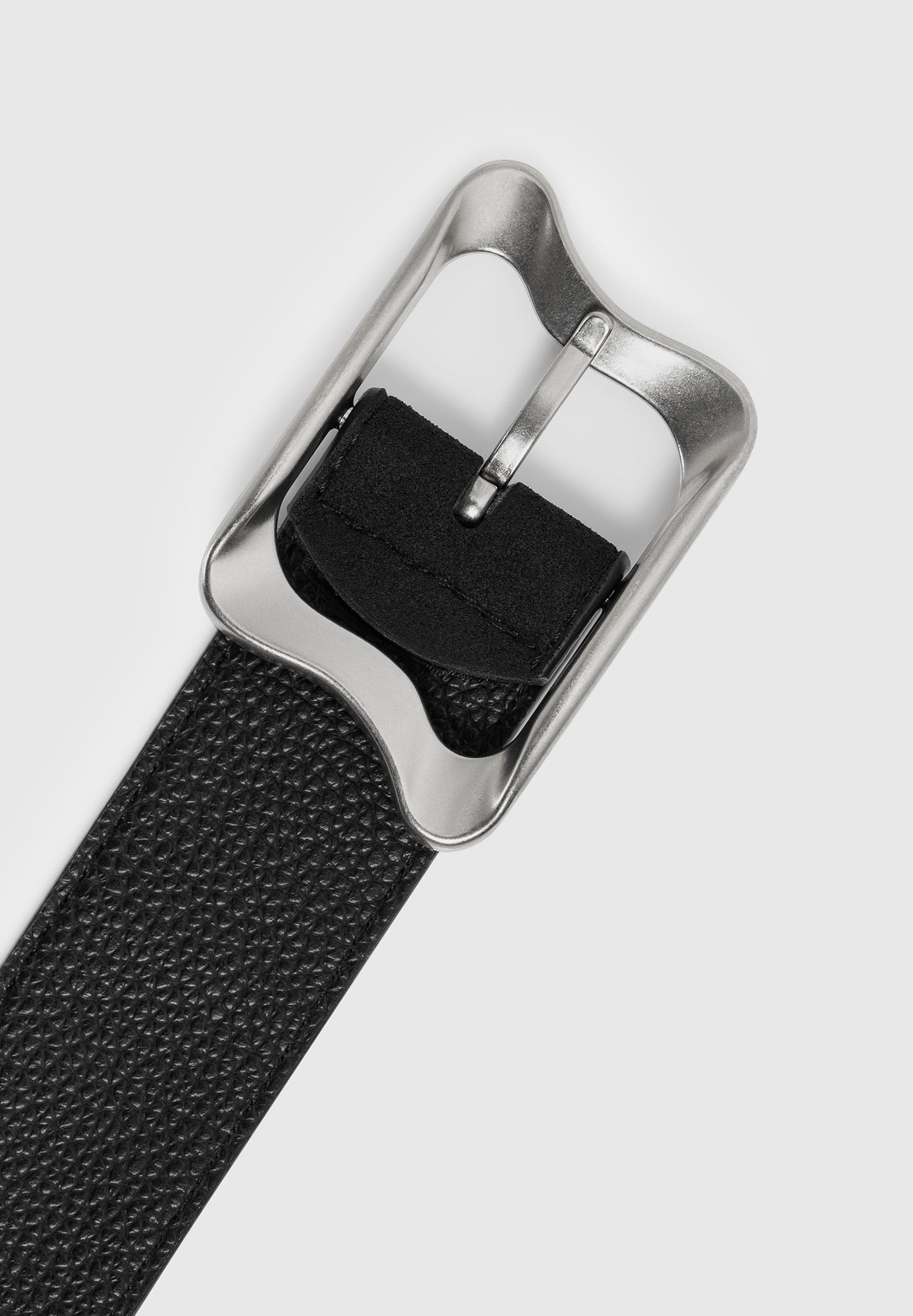 eleanor-suede-and-leather-statement-buckle-belt-black