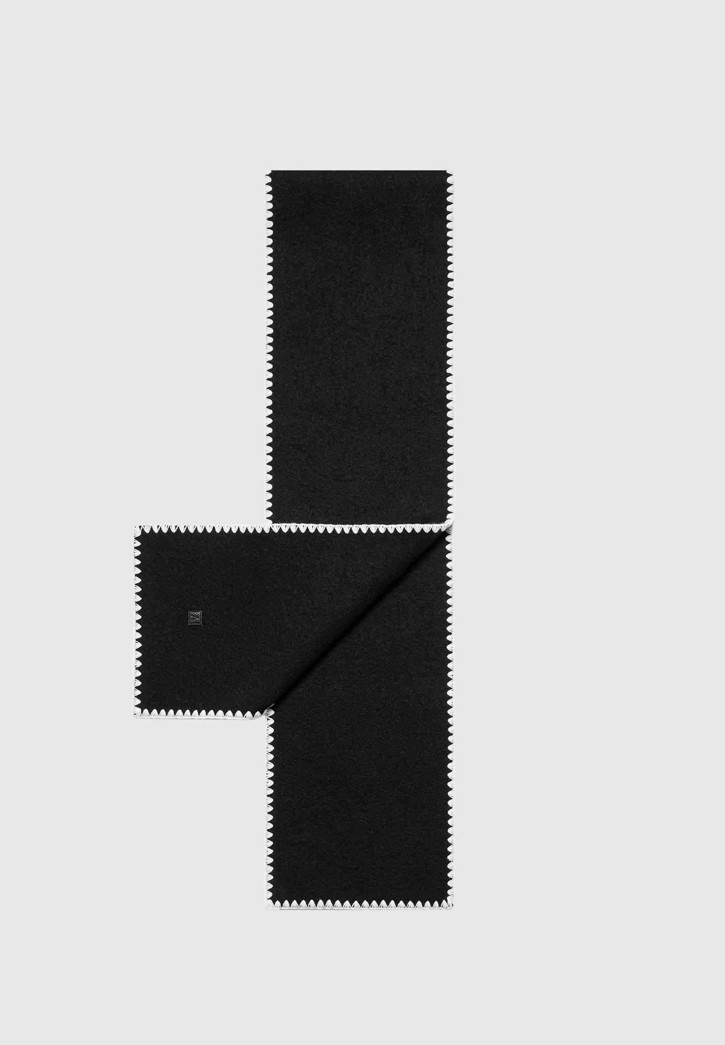 Aube - Blanket Stitch Wool Scarf - Black