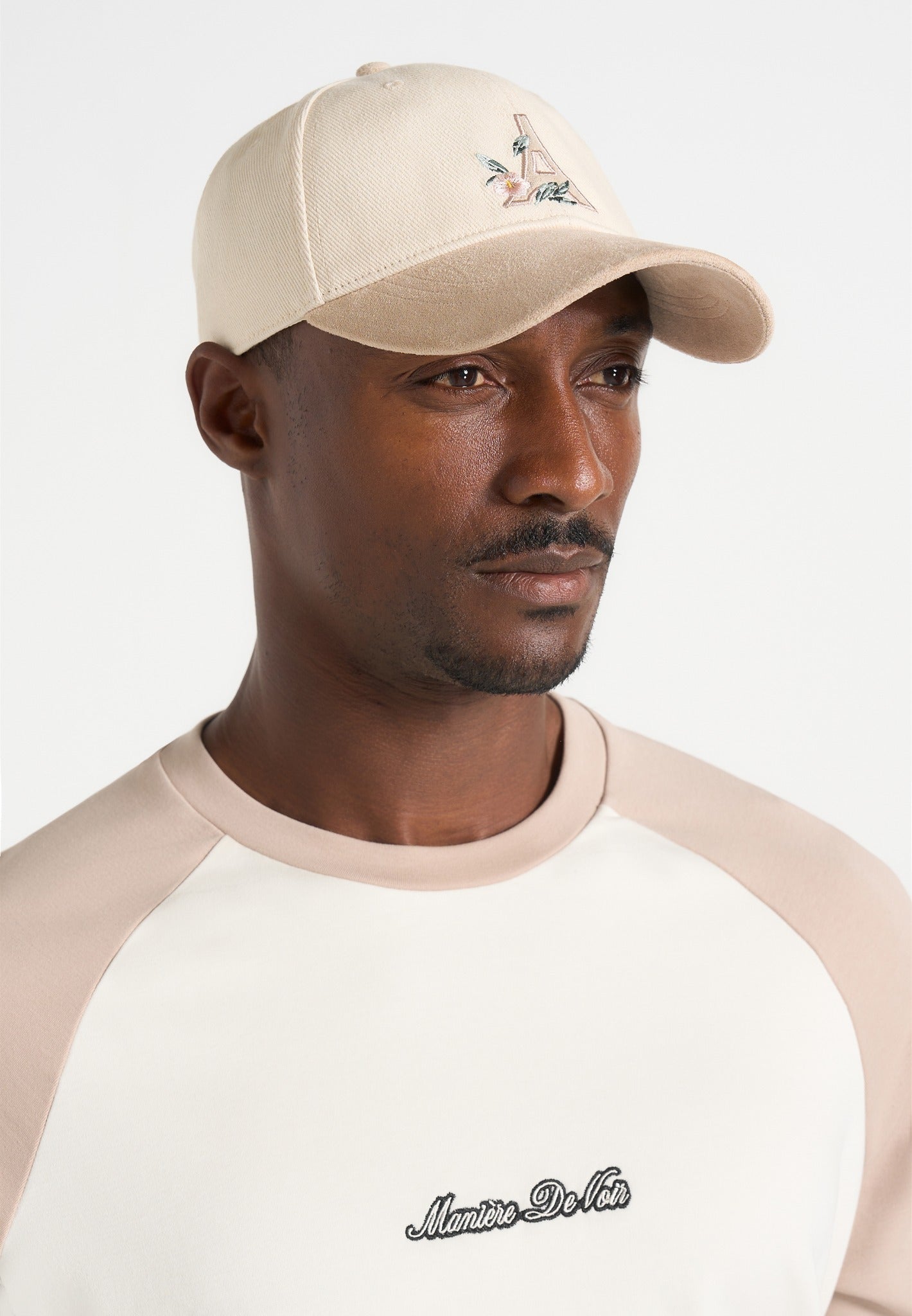 floral-eiffel-suede-contrast-cap-beige