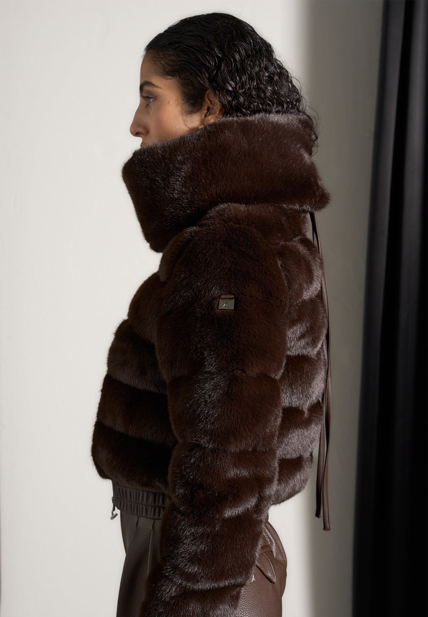 plush-ribbed-jacket-with-neck-scarf-brown