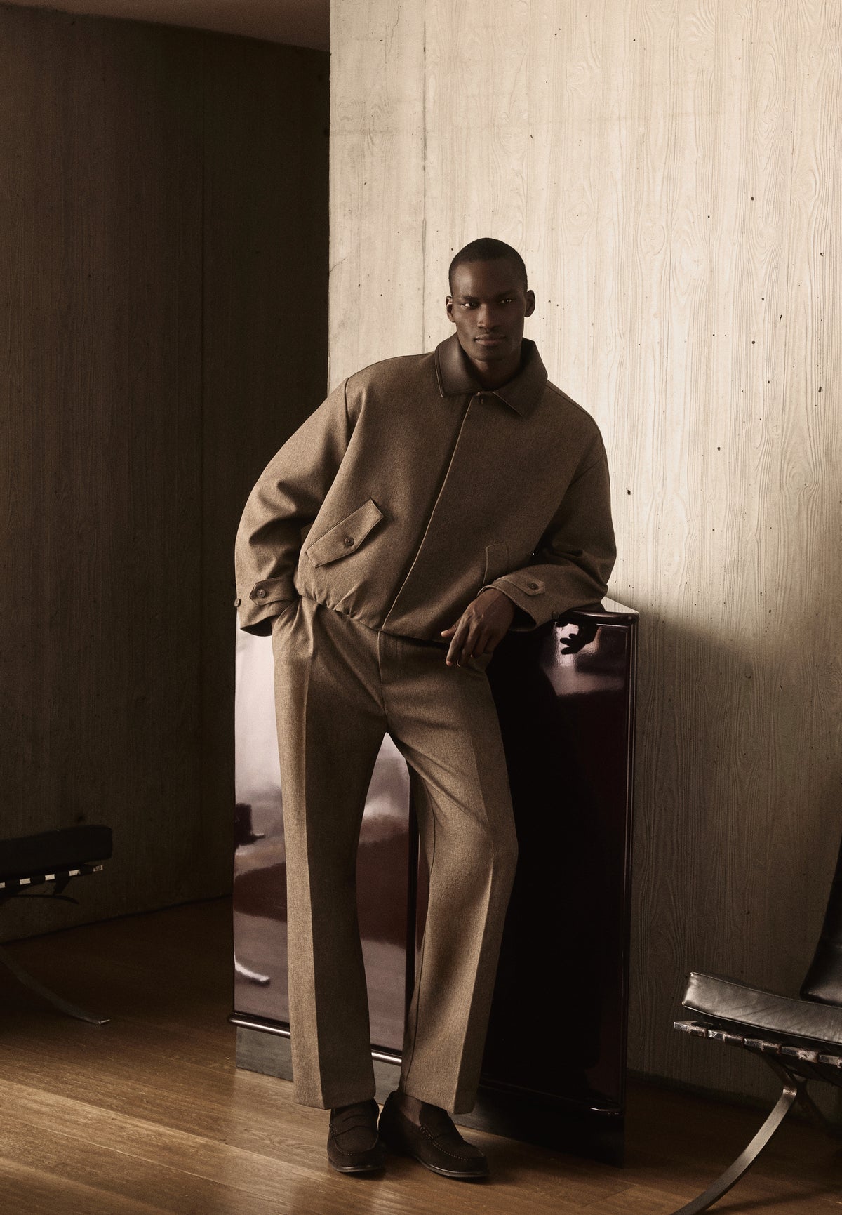 Dorian - Relaxed Fit Pleated Textured Tailored Trousers - Taupe