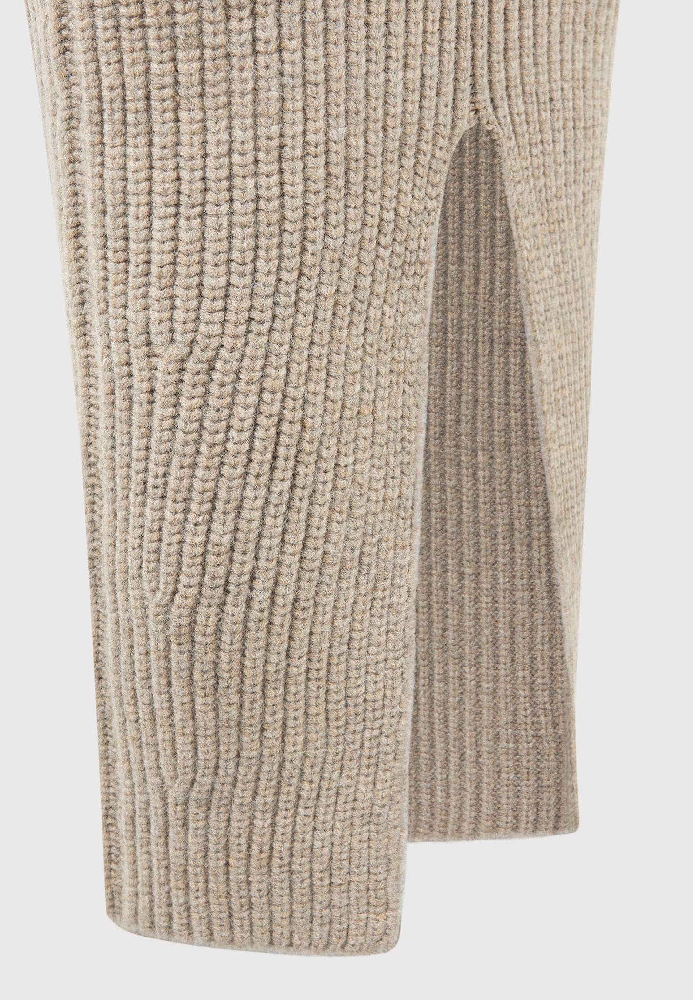 angled-waist-knit-maxi-skirt-beige-marl