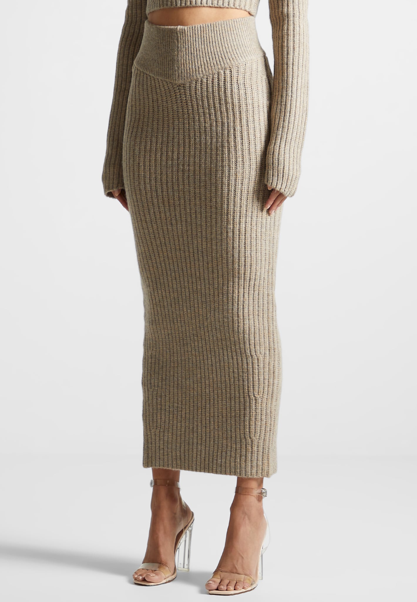 angled-waist-knit-maxi-skirt-beige-marl