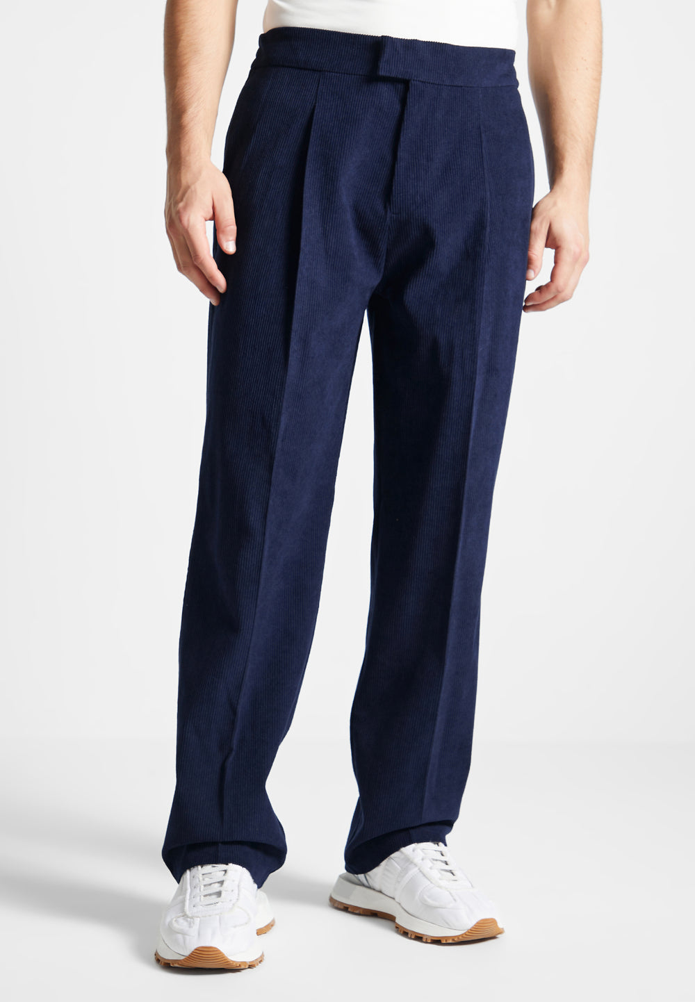 corduroy-pleated-trousers-navy