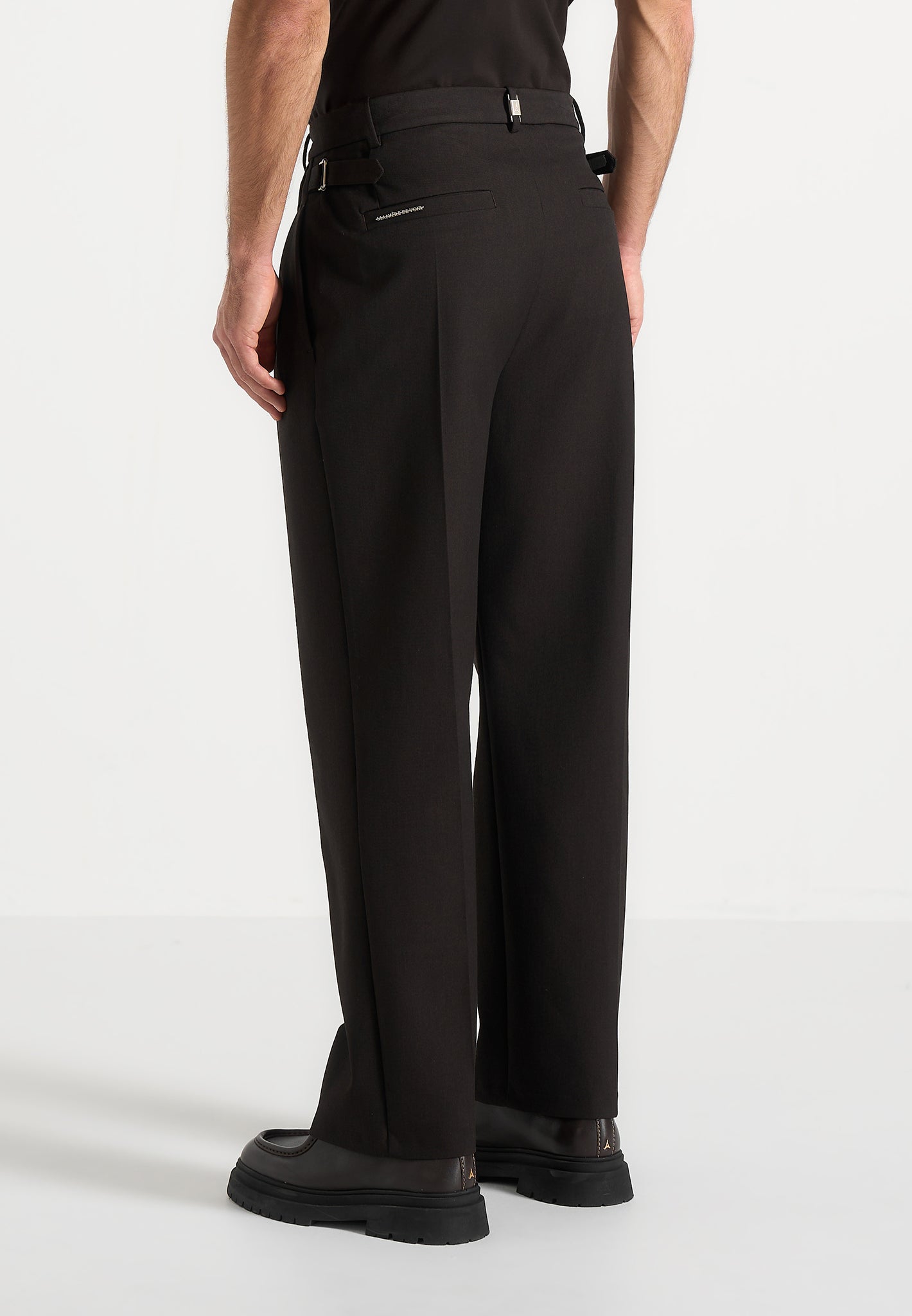 Pierre - Relaxed Fit Pleated Tailored Trousers - Dark Brown