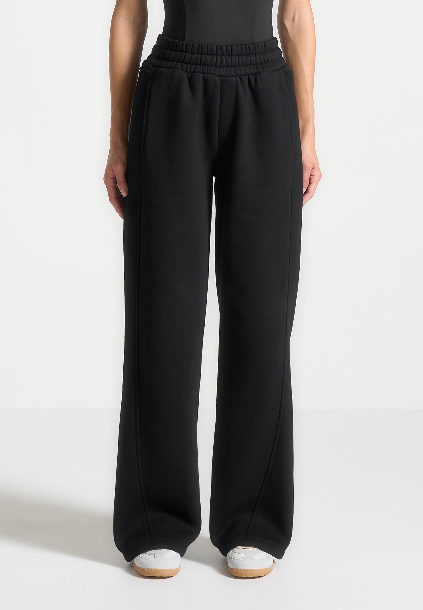 iris-relaxed-joggers-black
