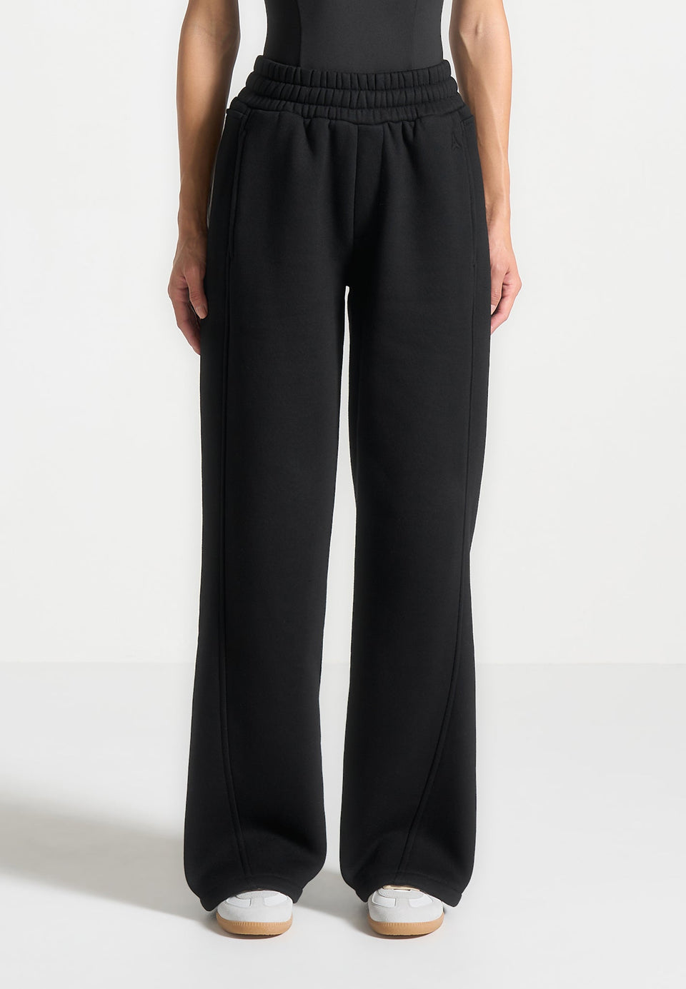 iris-relaxed-joggers-black