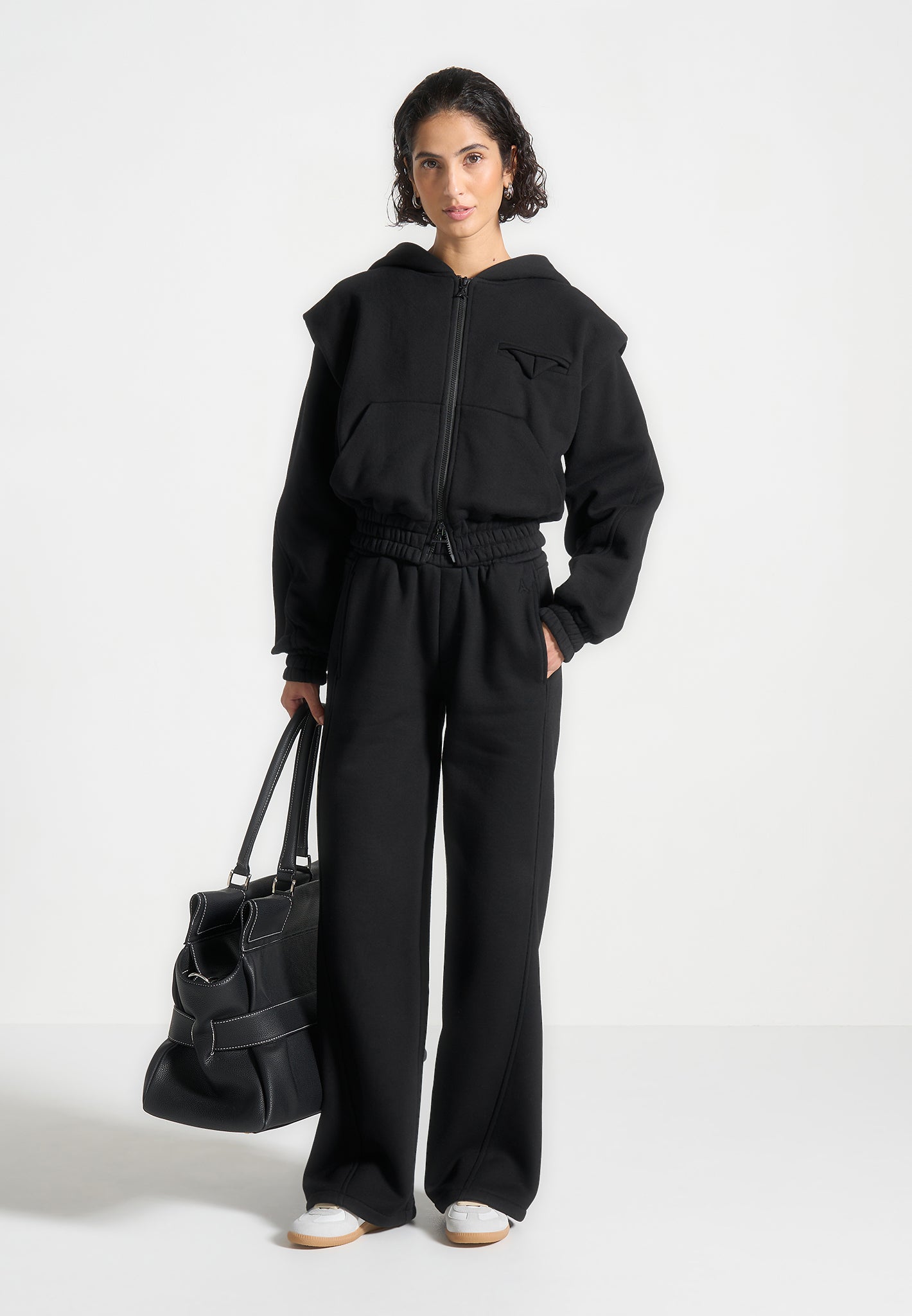 iris-relaxed-joggers-black