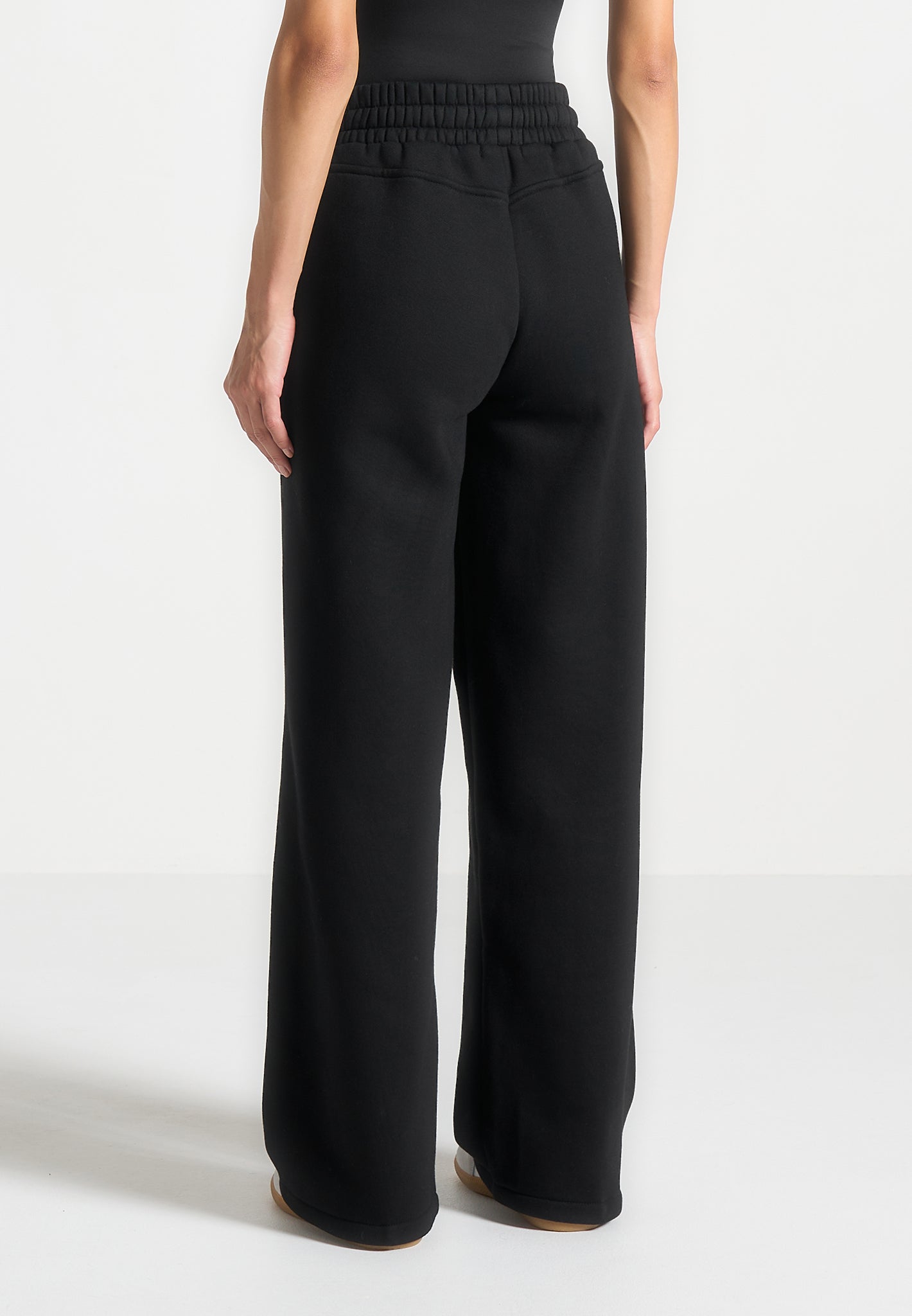 iris-relaxed-joggers-black