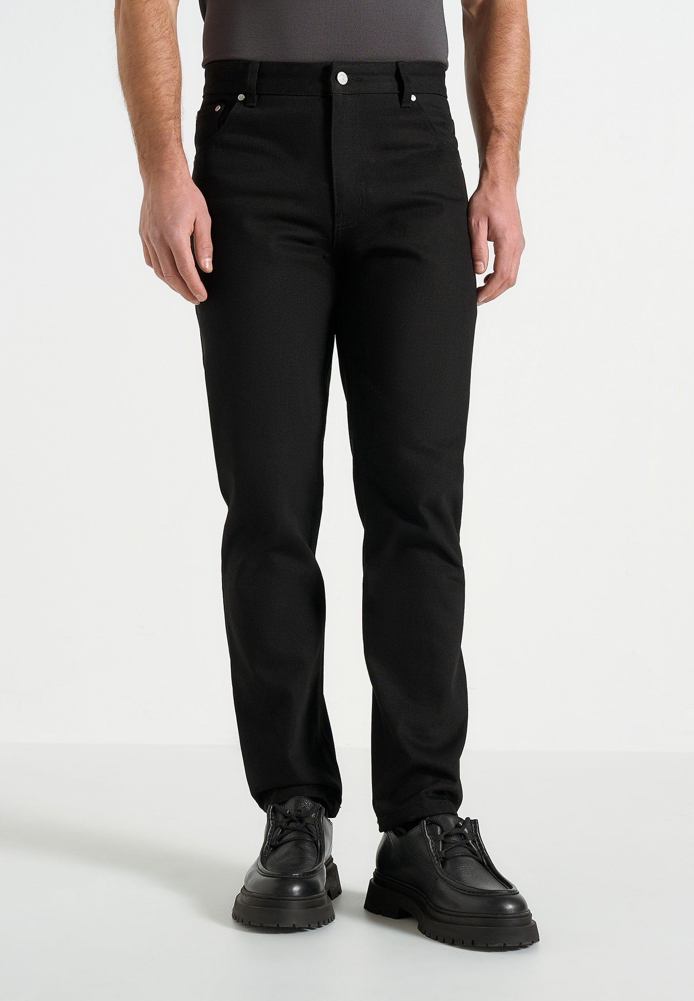 DN001 - Tapered Fit Jeans - Black 
