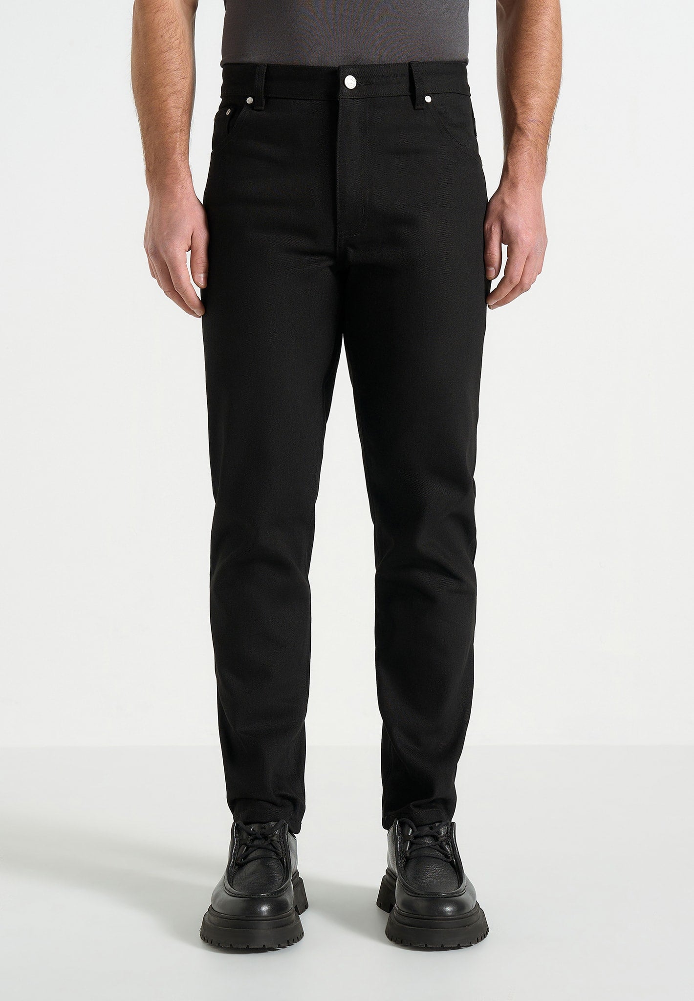 DN001 - Tapered Fit Jeans - Black