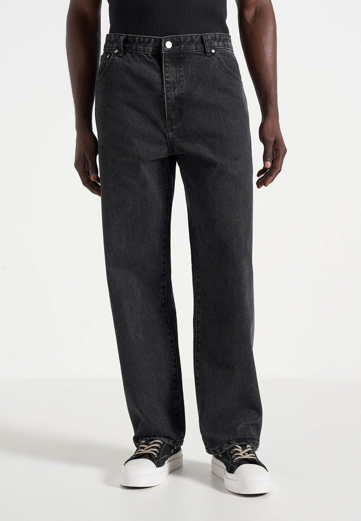 DN002 - Relaxed Fit Denim Jeans - Black