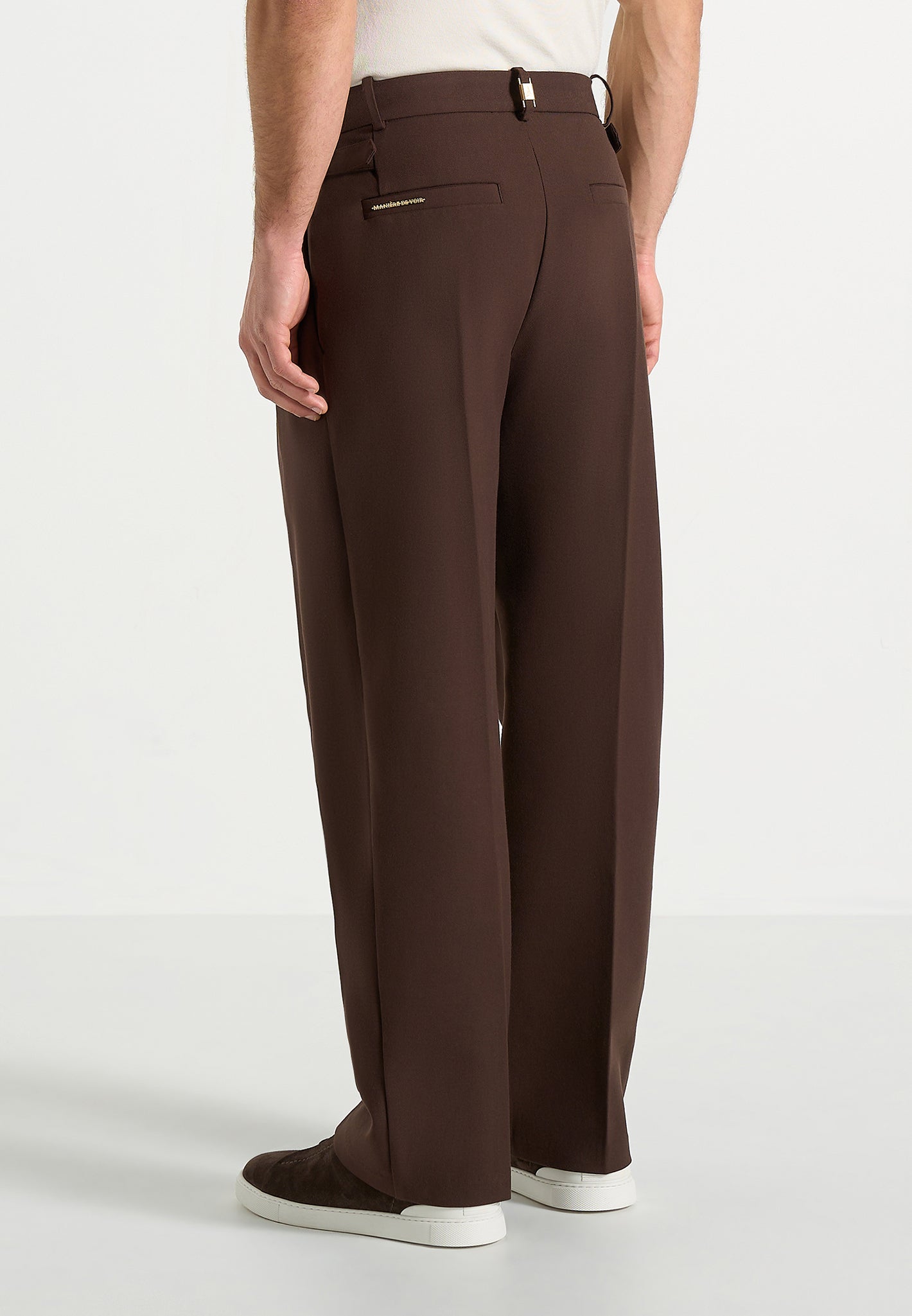 Pierre - Relaxed Fit Pleated Tailored Trousers - Brown