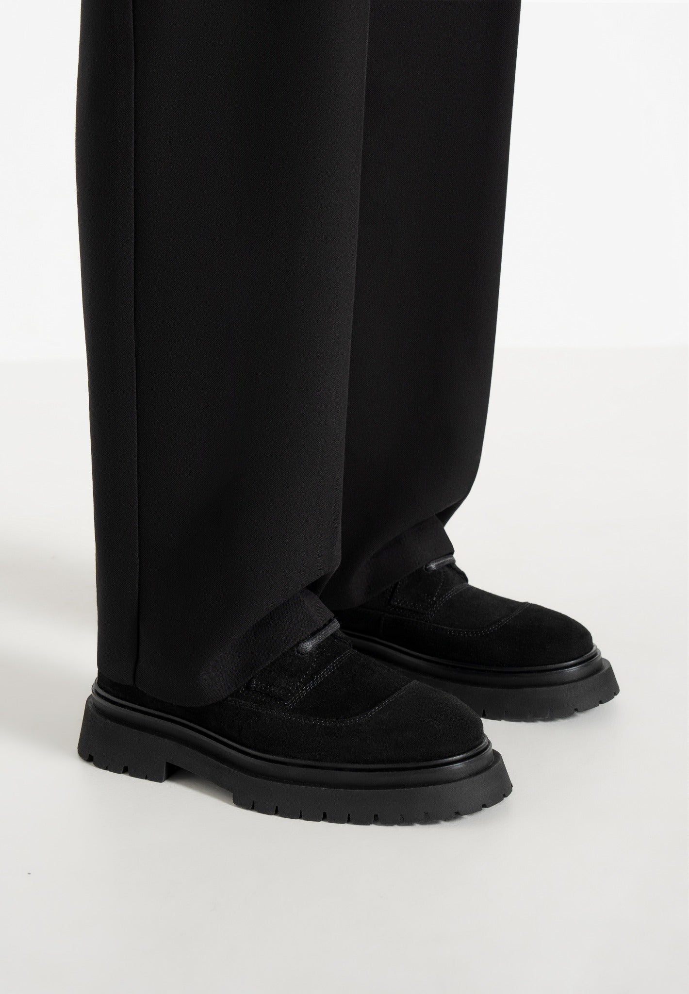 Rennes - Suede Derby Shoe - Black 